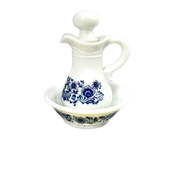 Avon Delft Blue Floral Style Pitcher with Stopper and Catch Wash Bowl Empty - Picture 1 of 5